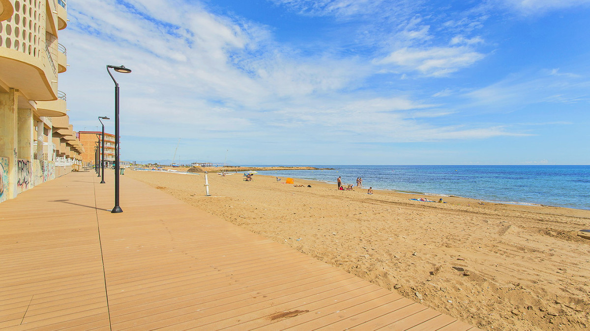 Se vende Apartamento Planta Baja de 2 dormitorios en Costa Blanca, Alicante, España