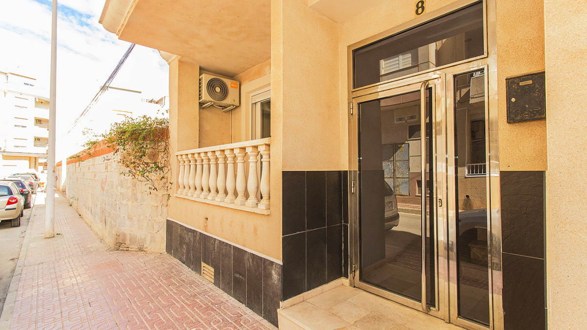 Se vende Apartamento Planta Baja de 2 dormitorios en Costa Blanca, Alicante, España