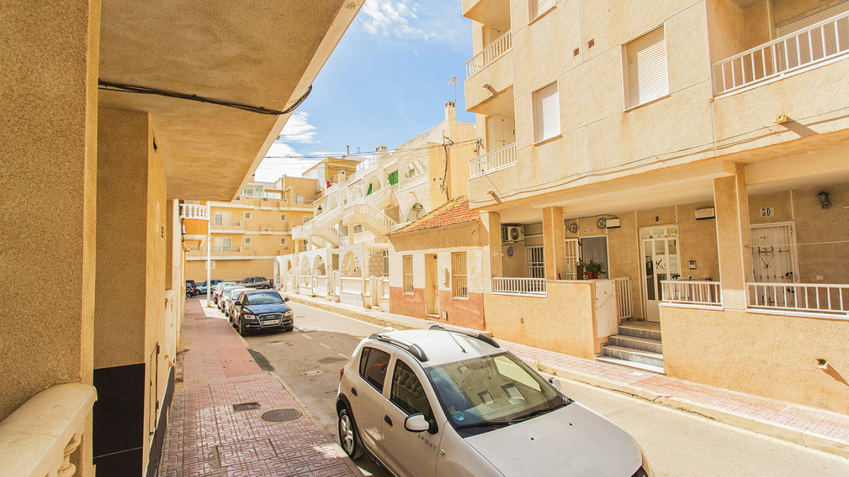 Se vende Apartamento Planta Baja de 2 dormitorios en Costa Blanca, Alicante, España