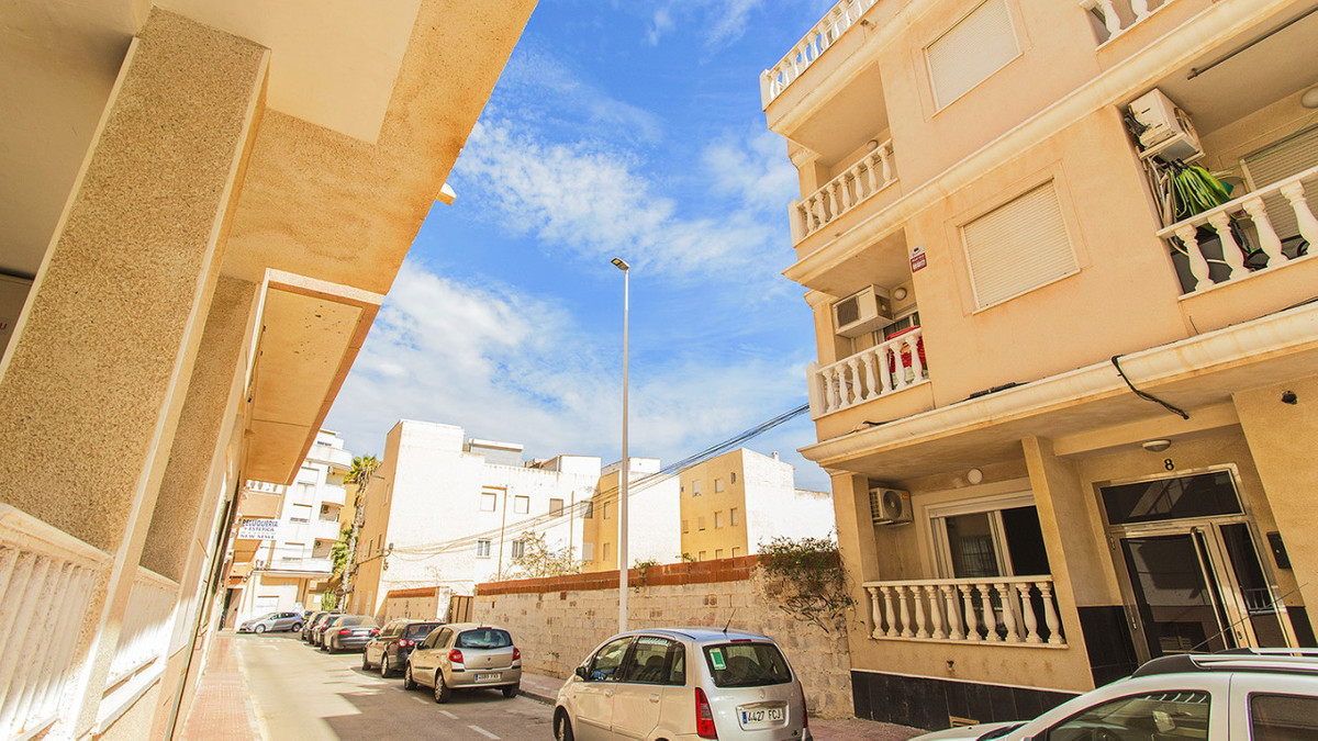 Se vende Apartamento Planta Baja de 2 dormitorios en Costa Blanca, Alicante, España