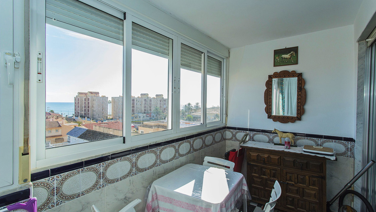 Se vende Apartamento Planta Media de 2 dormitorios en Costa Blanca, Alicante, España