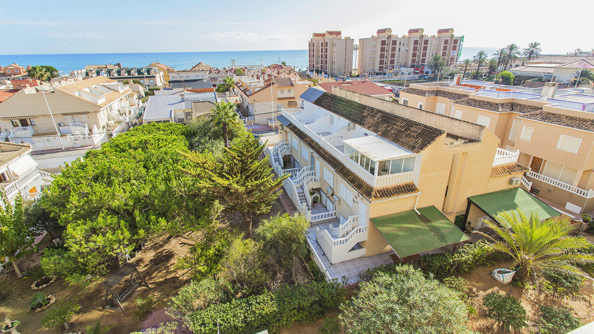 Se vende Apartamento Planta Media de 2 dormitorios en Costa Blanca, Alicante, España