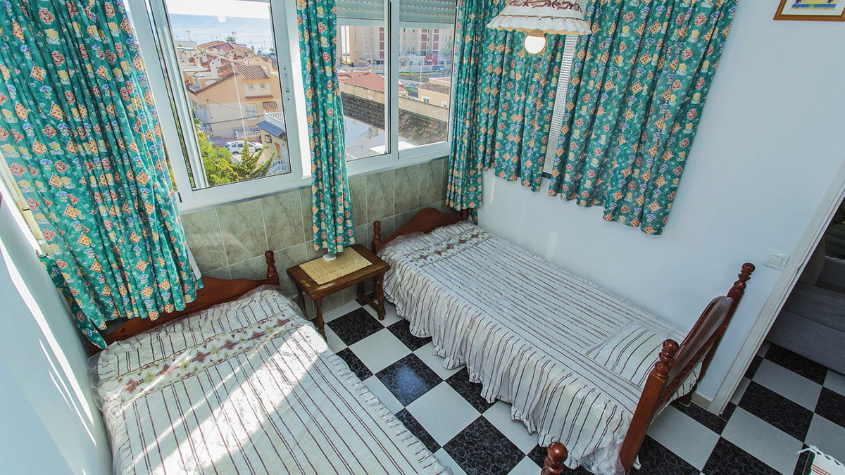 Se vende Apartamento Planta Media de 2 dormitorios en Costa Blanca, Alicante, España