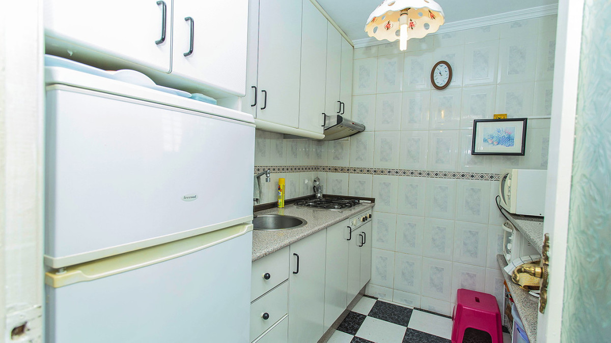Se vende Apartamento Planta Media de 2 dormitorios en Costa Blanca, Alicante, España