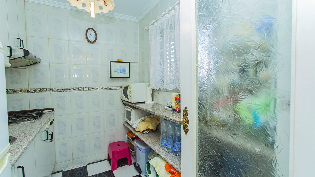 Se vende Apartamento Planta Media de 2 dormitorios en Costa Blanca, Alicante, España