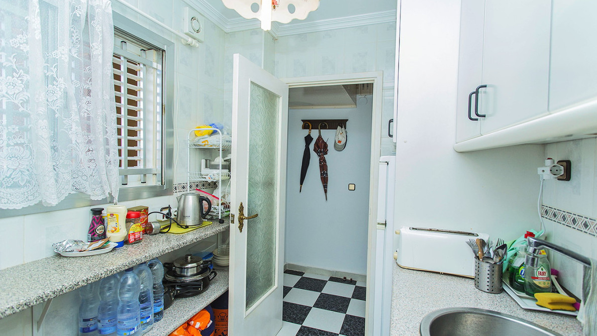 Se vende Apartamento Planta Media de 2 dormitorios en Costa Blanca, Alicante, España