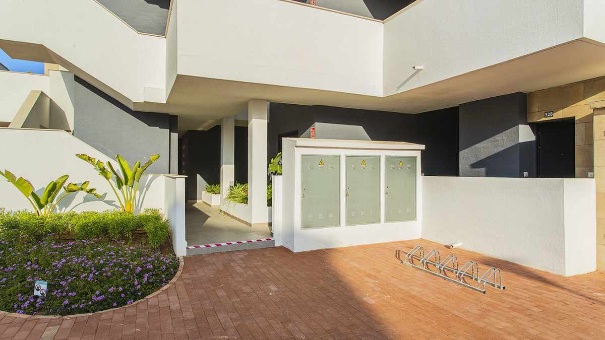 Se vende Apartamento Planta Baja de 2 dormitorios en Costa Blanca, Alicante, España