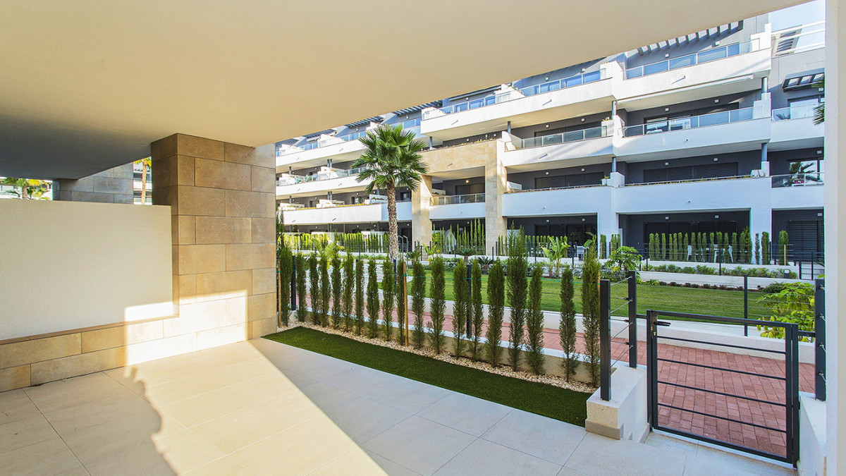 Se vende Apartamento Planta Baja de 2 dormitorios en Costa Blanca, Alicante, España