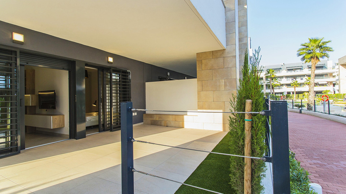 Se vende Apartamento Planta Baja de 2 dormitorios en Costa Blanca, Alicante, España