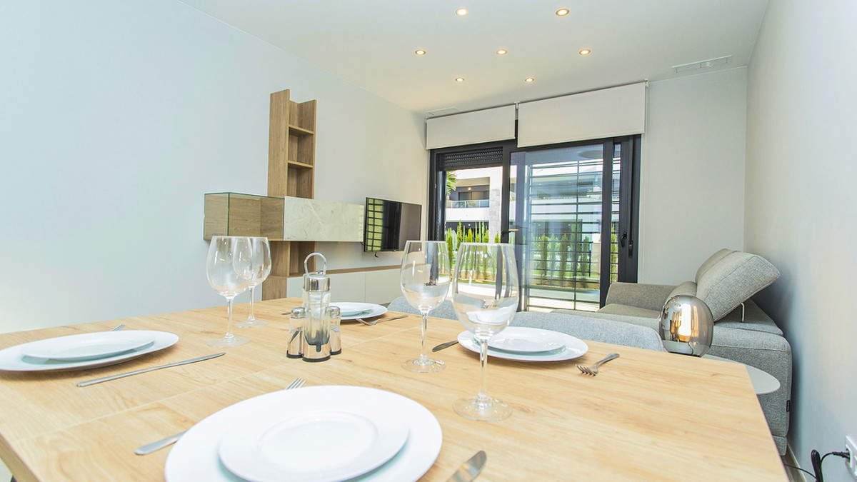Se vende Apartamento Planta Baja de 2 dormitorios en Costa Blanca, Alicante, España