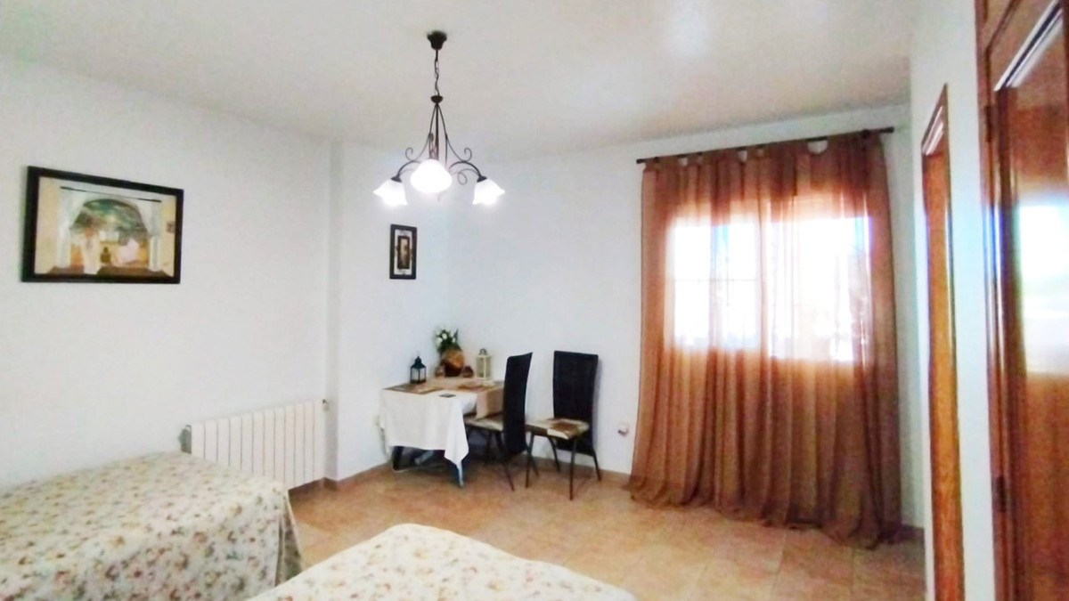 Se vende Villa - Chalet de 6 dormitorios en Costa Blanca, Alicante, España