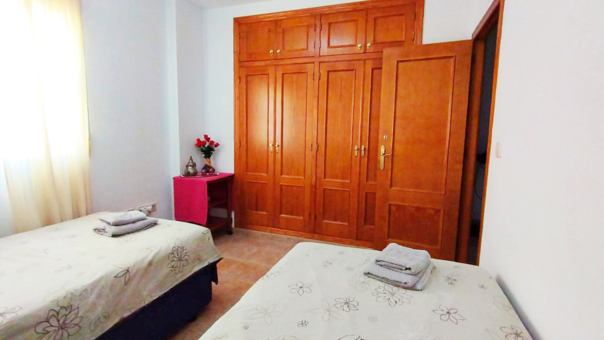 Se vende Villa - Chalet de 6 dormitorios en Costa Blanca, Alicante, España