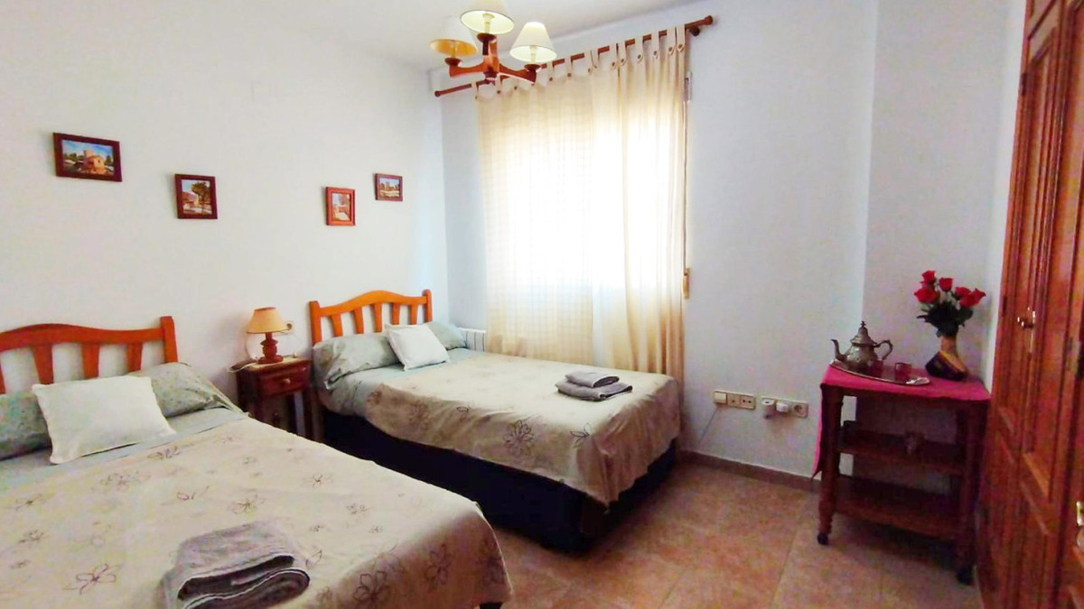 Se vende Villa - Chalet de 6 dormitorios en Costa Blanca, Alicante, España