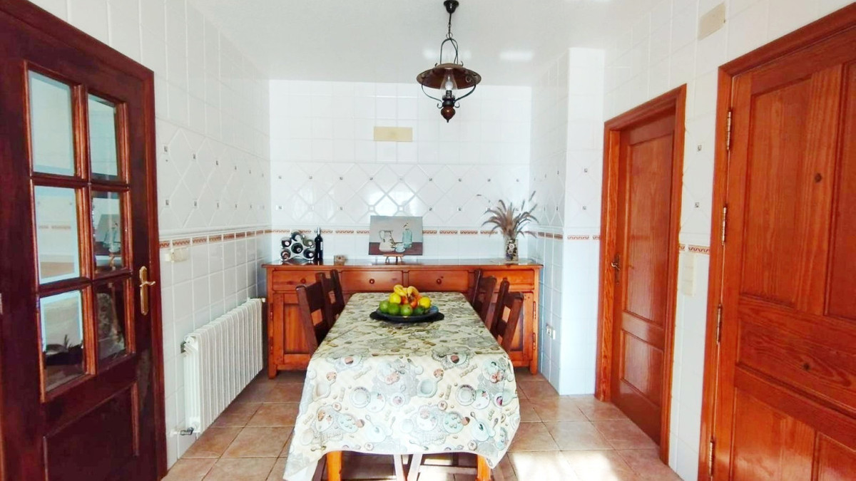 Se vende Villa - Chalet de 6 dormitorios en Costa Blanca, Alicante, España