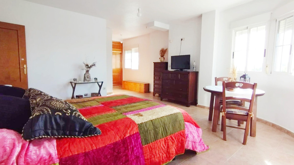 Se vende Villa - Chalet de 6 dormitorios en Costa Blanca, Alicante, España