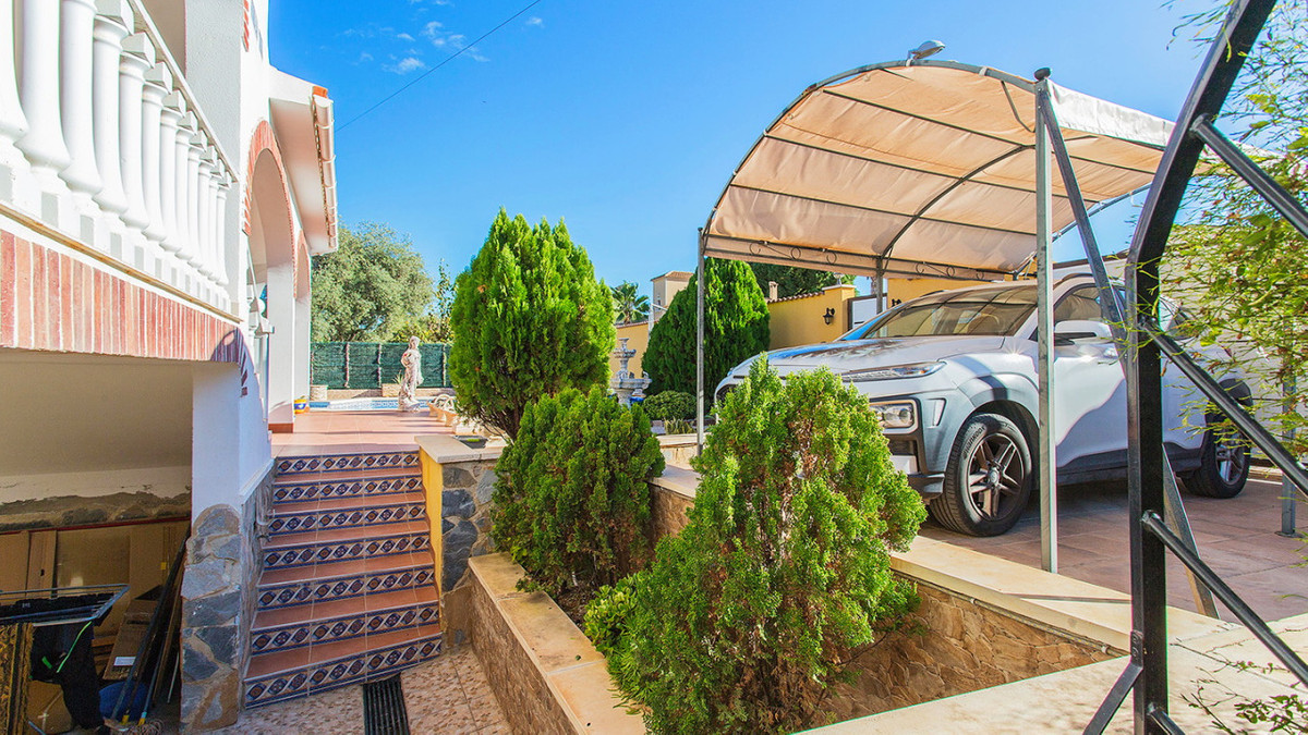 5 Bed Townhouse for sale in Los Balcones Costa Blanca, Alicante, Spain