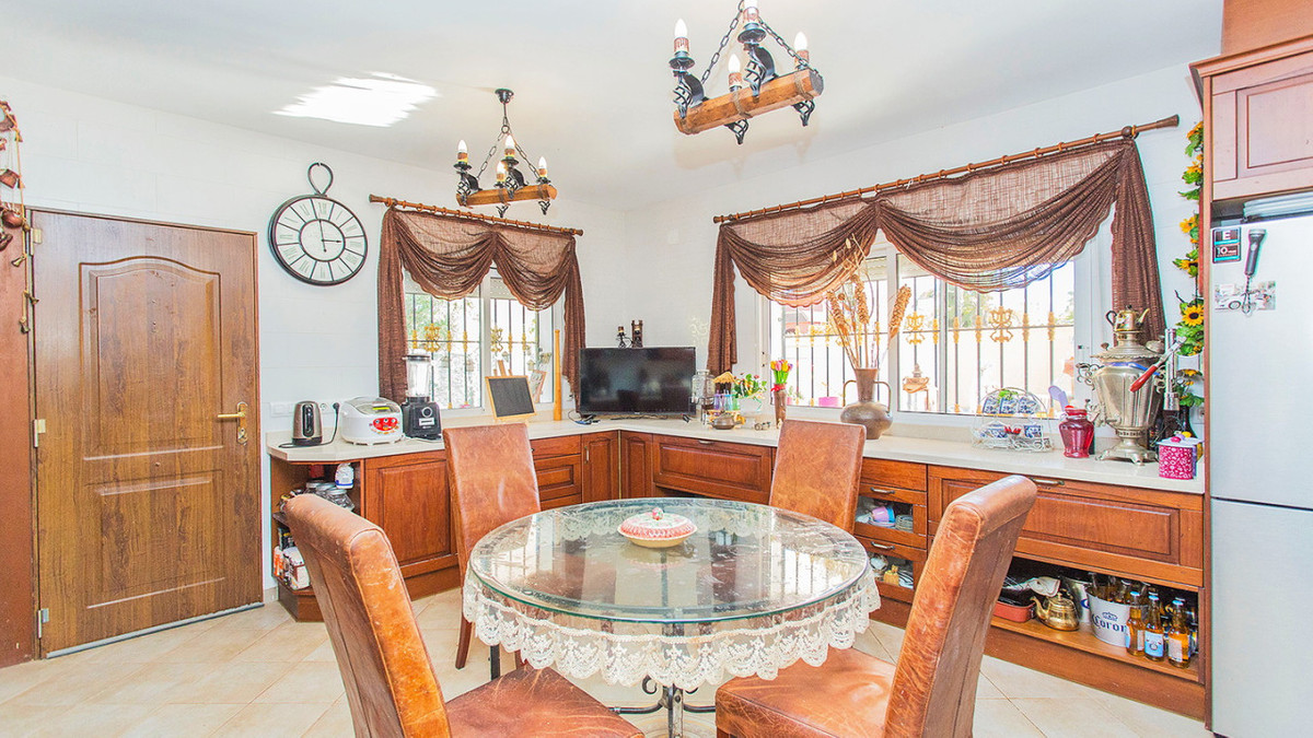 5 Bed Townhouse for sale in Los Balcones Costa Blanca, Alicante, Spain