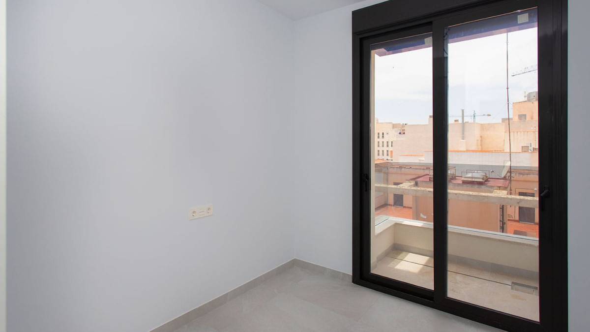 Se vende Apartamento Planta Media de 2 dormitorios en Costa Blanca, Alicante, España