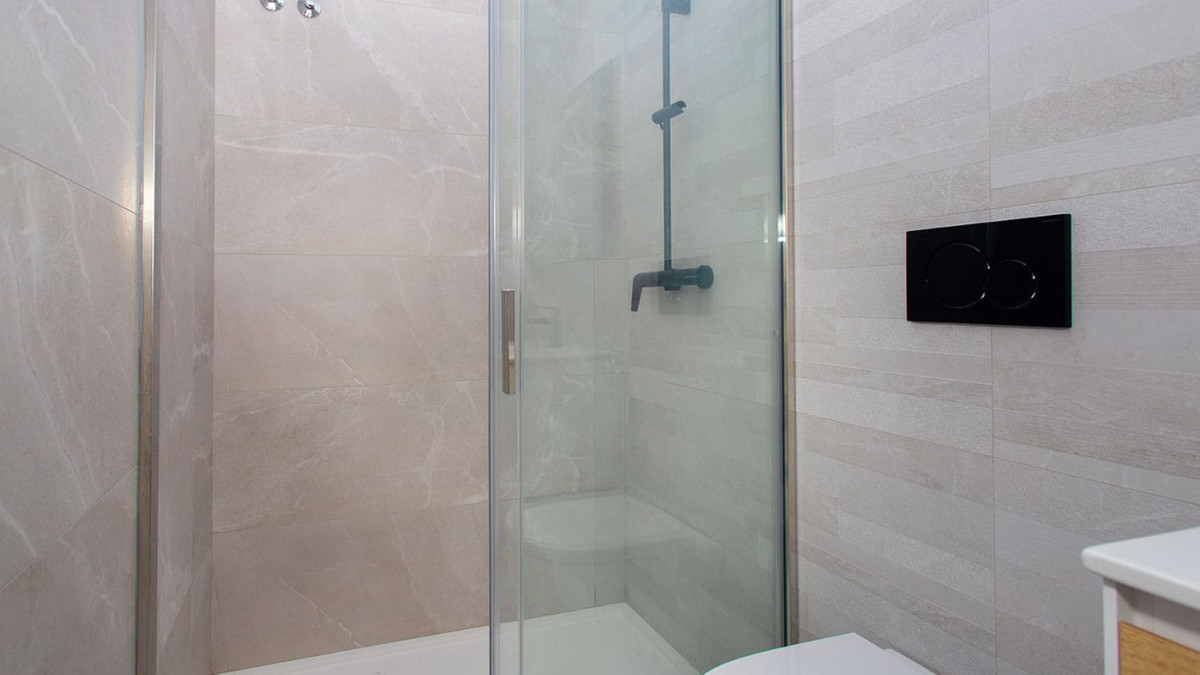Se vende Apartamento Planta Media de 2 dormitorios en Costa Blanca, Alicante, España
