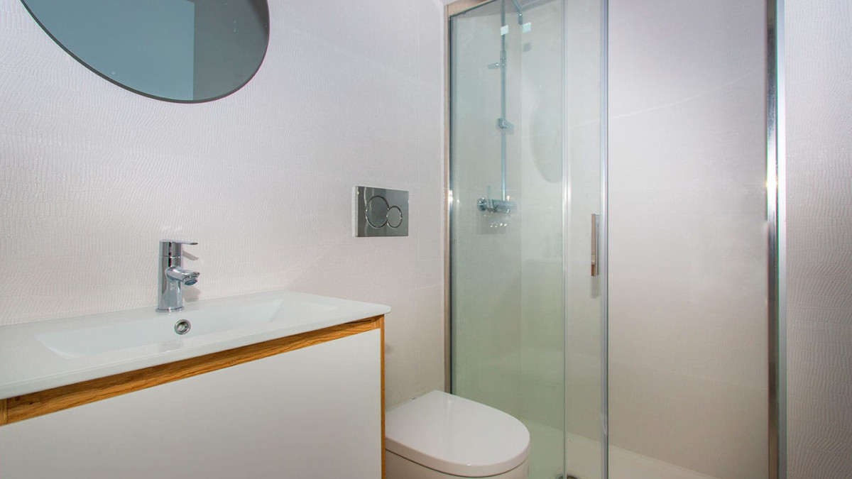 Se vende Apartamento Planta Media de 2 dormitorios en Costa Blanca, Alicante, España