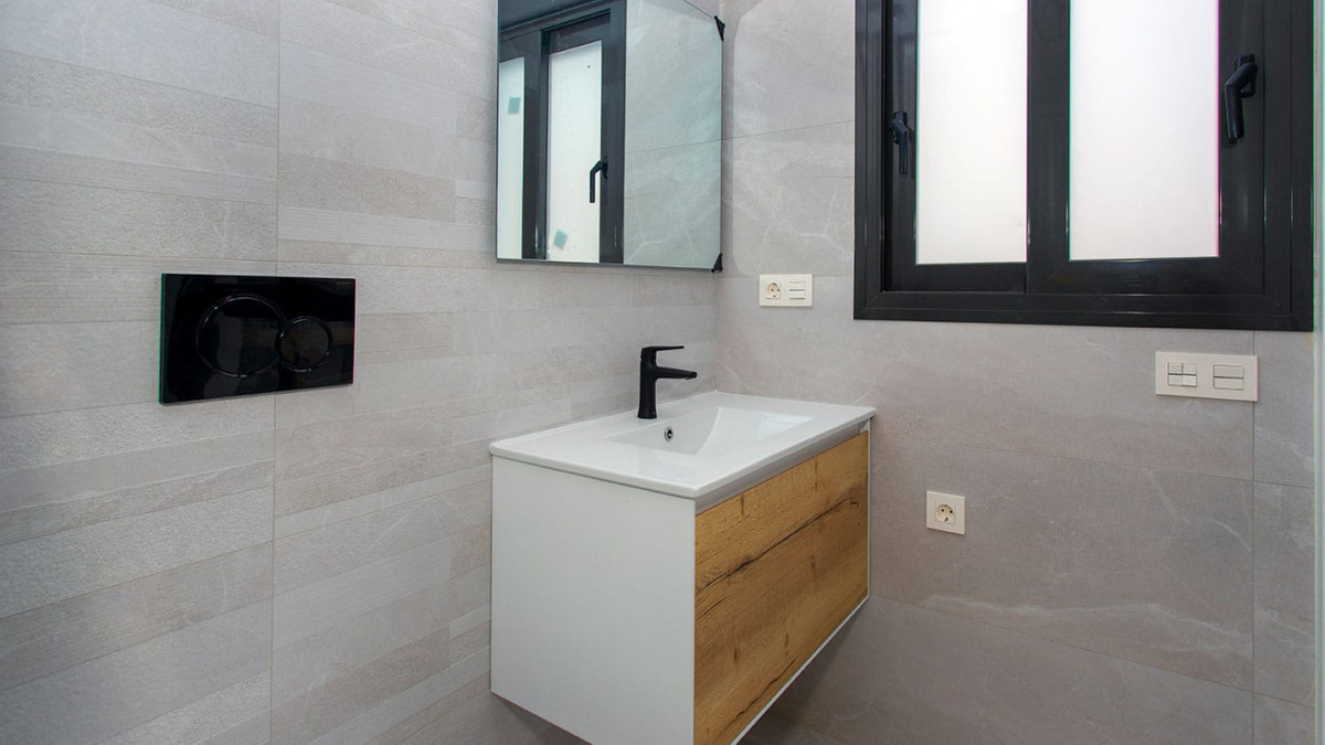 Se vende Apartamento Planta Media de 2 dormitorios en Costa Blanca, Alicante, España
