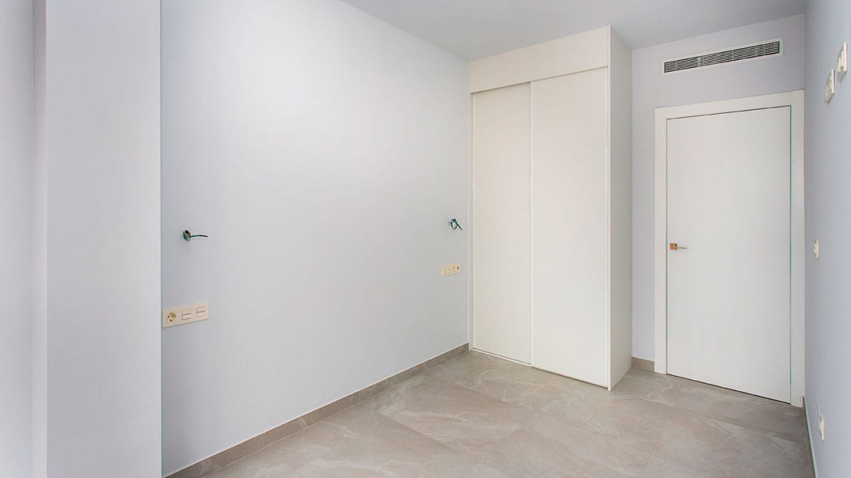 Se vende Apartamento Planta Media de 2 dormitorios en Costa Blanca, Alicante, España