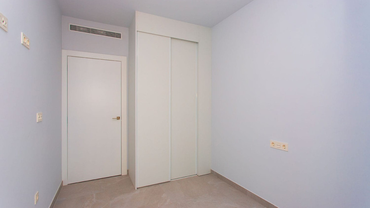 Se vende Apartamento Planta Media de 2 dormitorios en Costa Blanca, Alicante, España