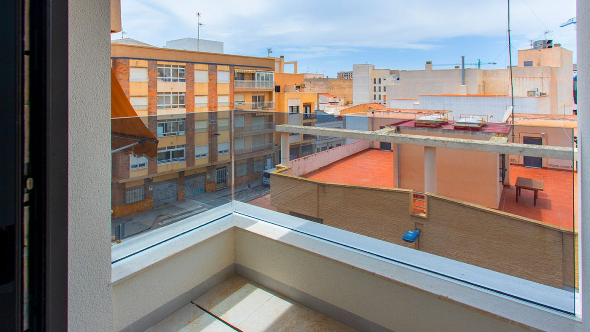 Se vende Apartamento Planta Media de 2 dormitorios en Costa Blanca, Alicante, España