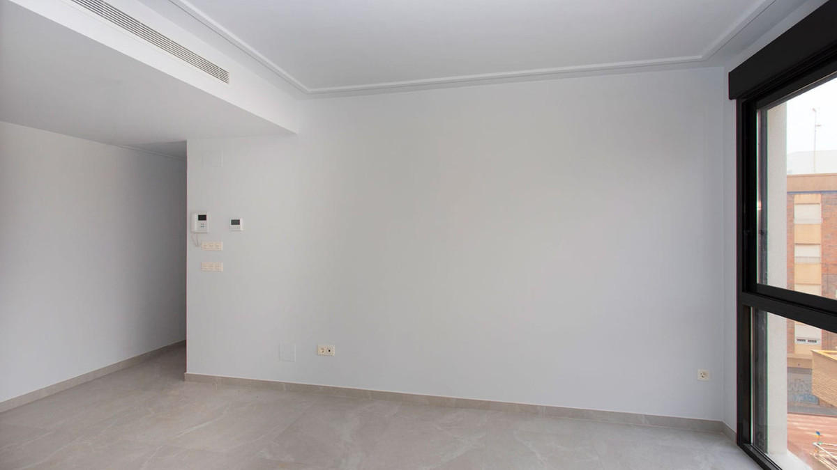 Se vende Apartamento Planta Media de 2 dormitorios en Costa Blanca, Alicante, España
