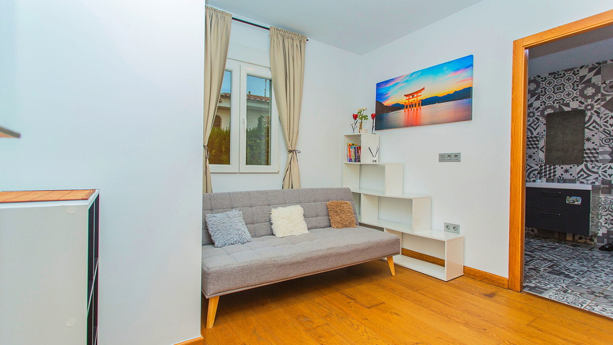 6 Bed Townhouse for sale in Los Balcones Costa Blanca, Alicante, Spain