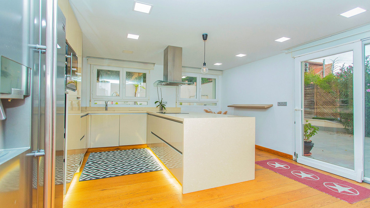6 Bed Townhouse for sale in Los Balcones Costa Blanca, Alicante, Spain