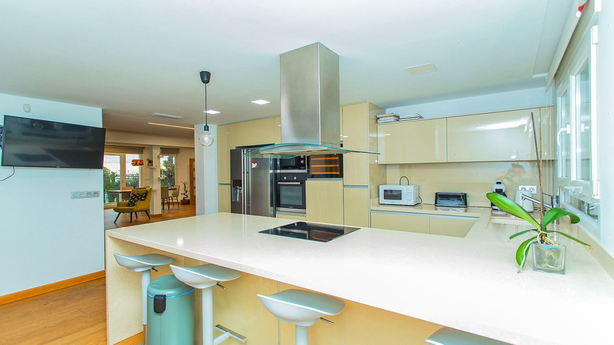 6 Bed Townhouse for sale in Los Balcones Costa Blanca, Alicante, Spain