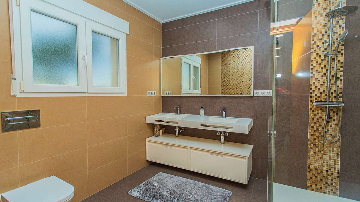 6 Bed Townhouse for sale in Los Balcones Costa Blanca, Alicante, Spain