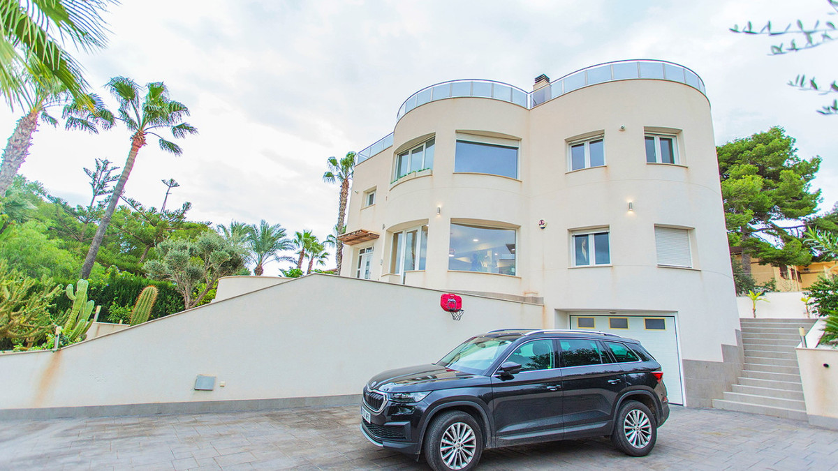 6 Bed Townhouse for sale in Los Balcones Costa Blanca, Alicante, Spain
