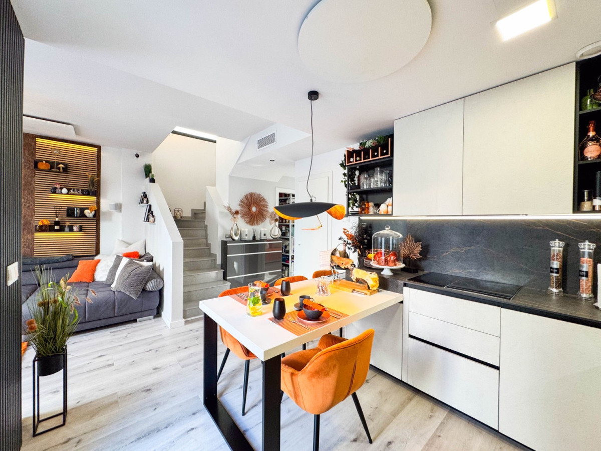 Se vende Villa - Chalet de 3 dormitorios en Costa Blanca, Alicante, España