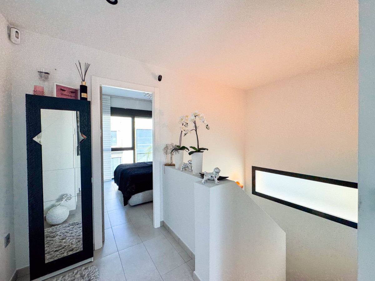 Se vende Villa - Chalet de 3 dormitorios en Costa Blanca, Alicante, España