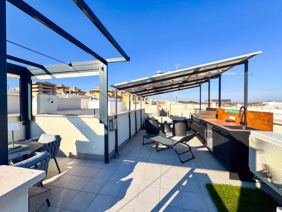 Se vende Villa - Chalet de 3 dormitorios en Costa Blanca, Alicante, España