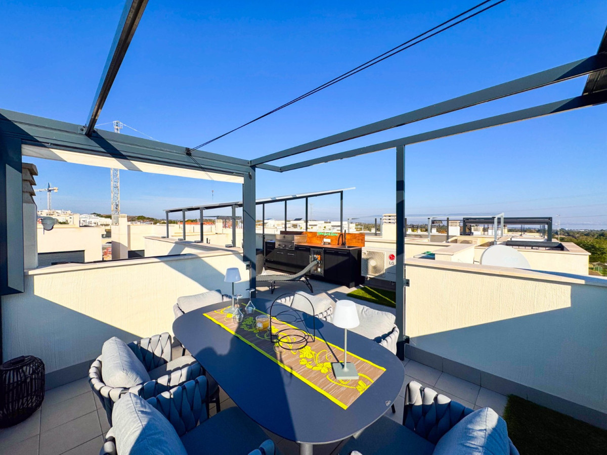 Se vende Villa - Chalet de 3 dormitorios en Costa Blanca, Alicante, España