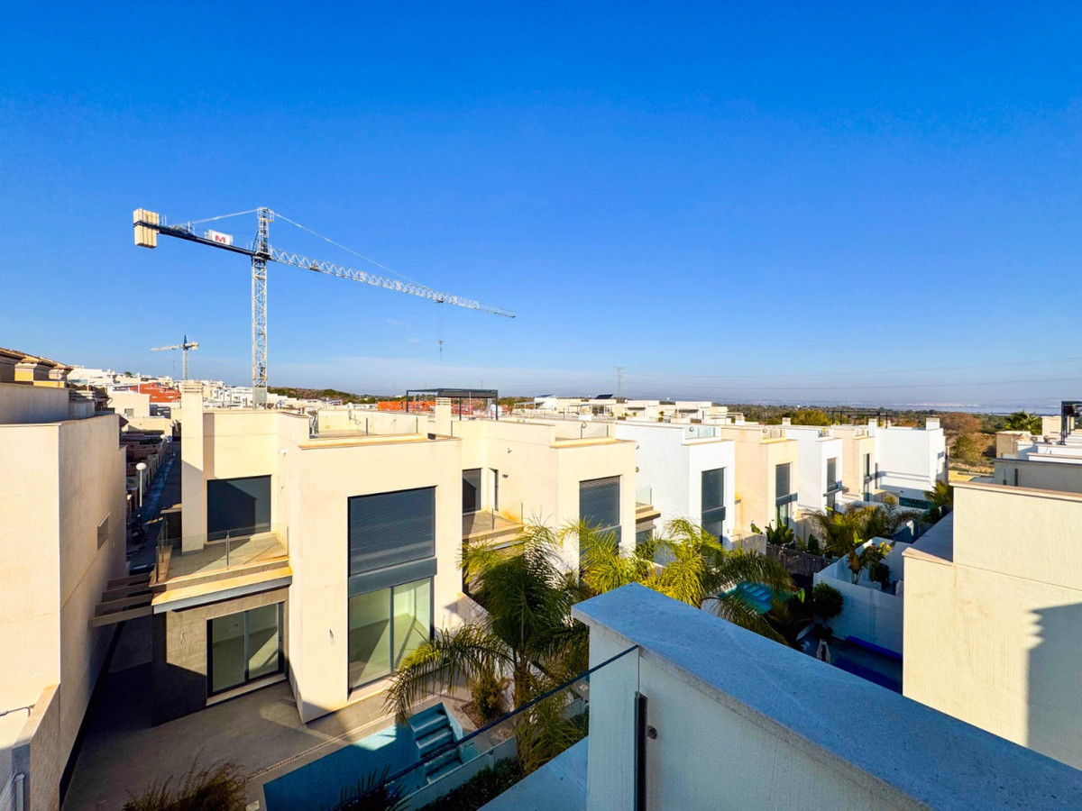 Se vende Villa - Chalet de 3 dormitorios en Costa Blanca, Alicante, España