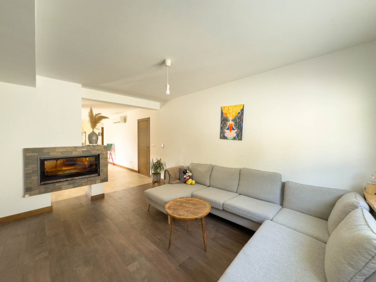 Se vende Villa - Chalet de 4 dormitorios en Costa Blanca, Alicante, España