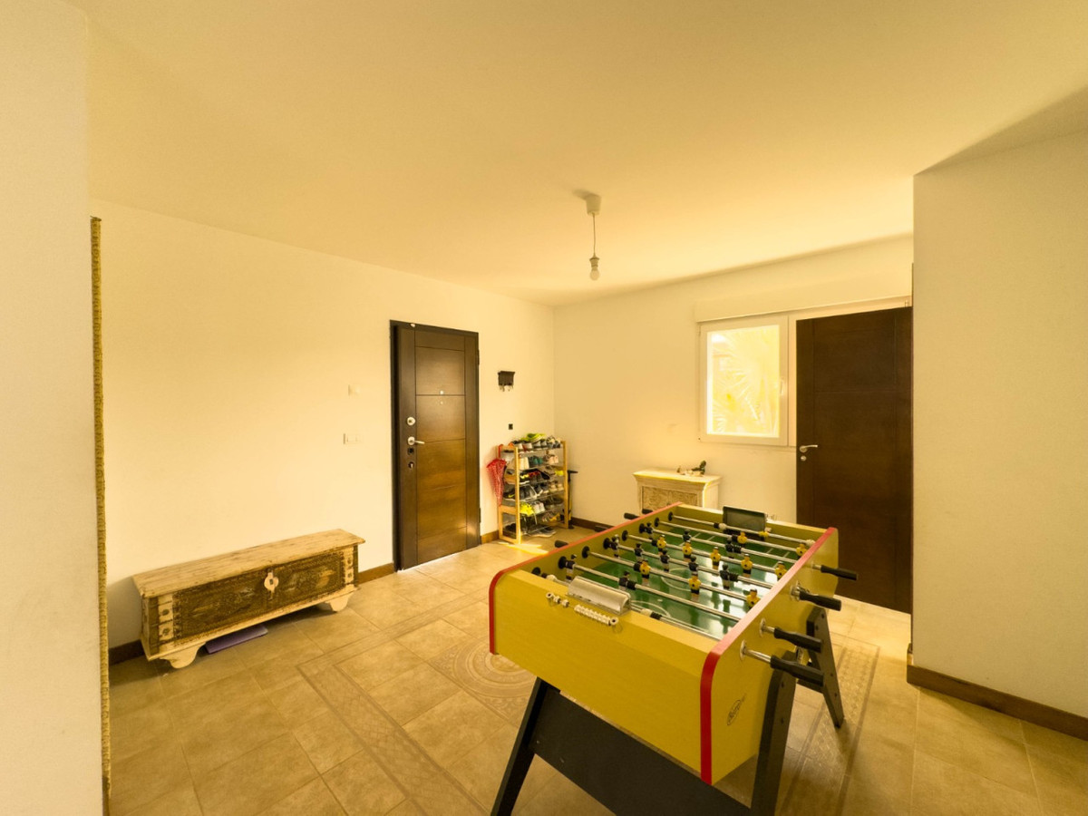 Se vende Villa - Chalet de 4 dormitorios en Costa Blanca, Alicante, España