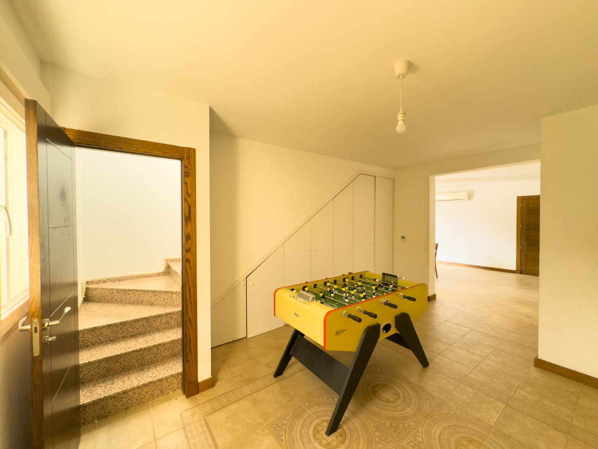 Se vende Villa - Chalet de 4 dormitorios en Costa Blanca, Alicante, España