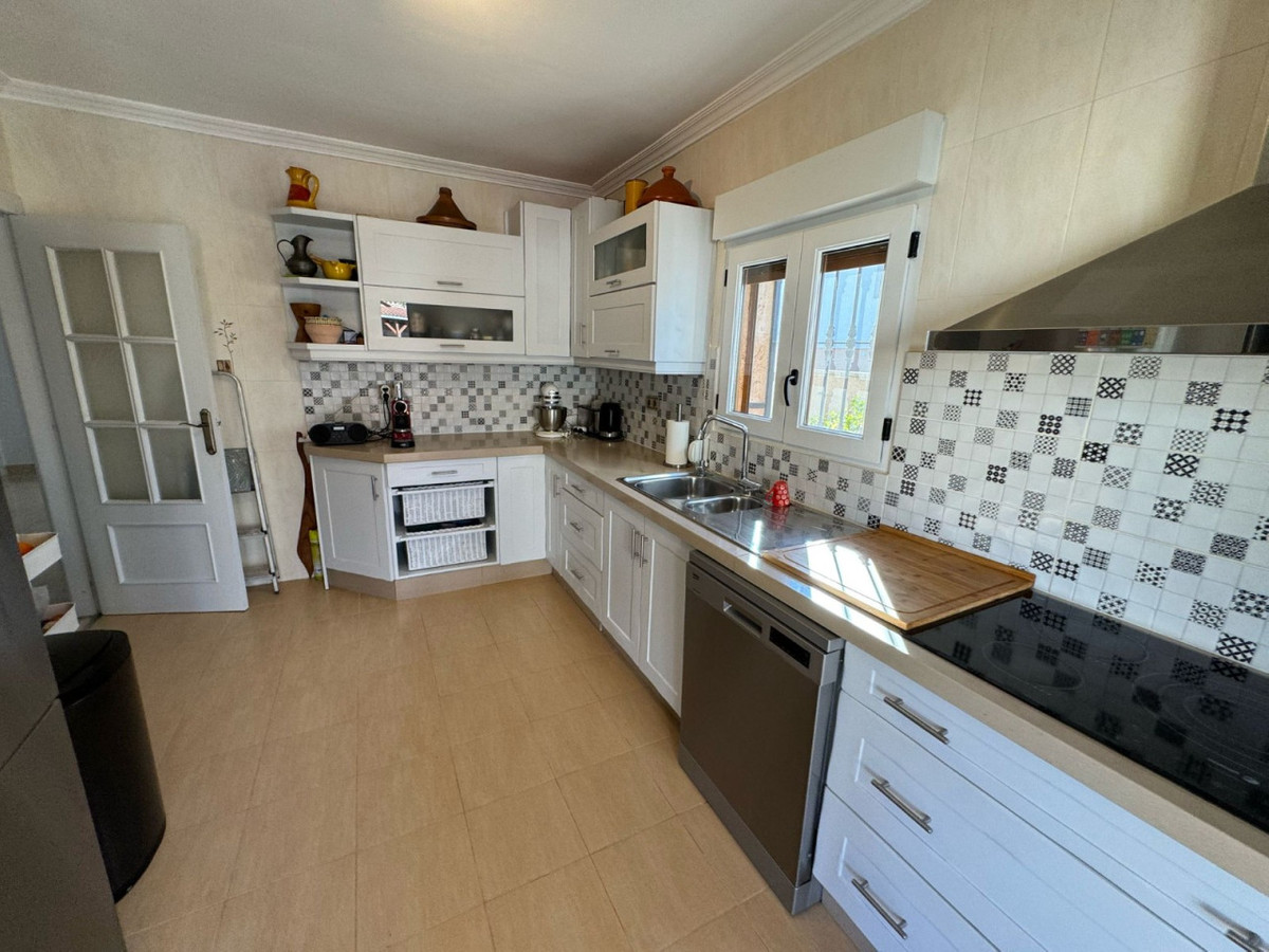 4 Bed Townhouse for sale in Torrevieja Costa Blanca, Alicante, Spain