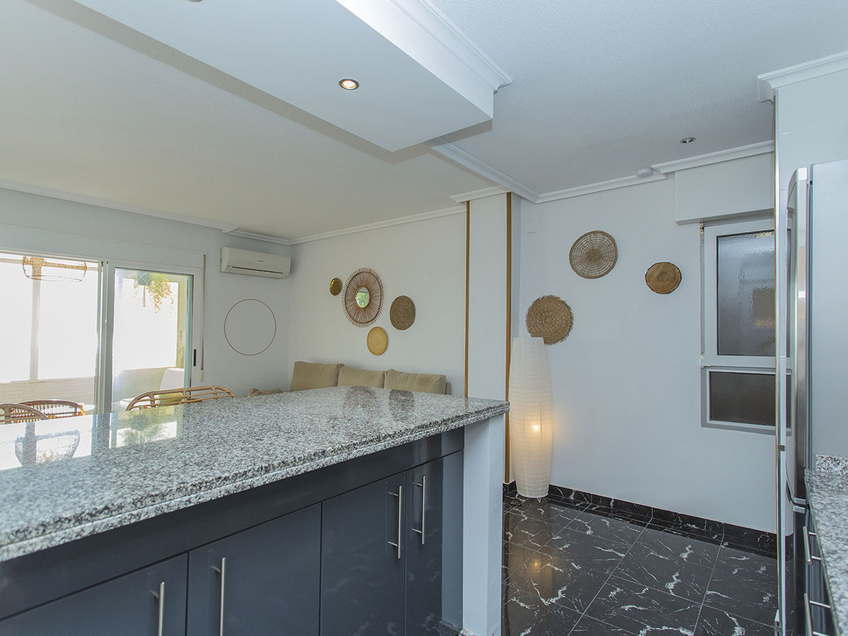 Se vende Apartamento Planta Baja de 2 dormitorios en Costa Blanca, Alicante, España