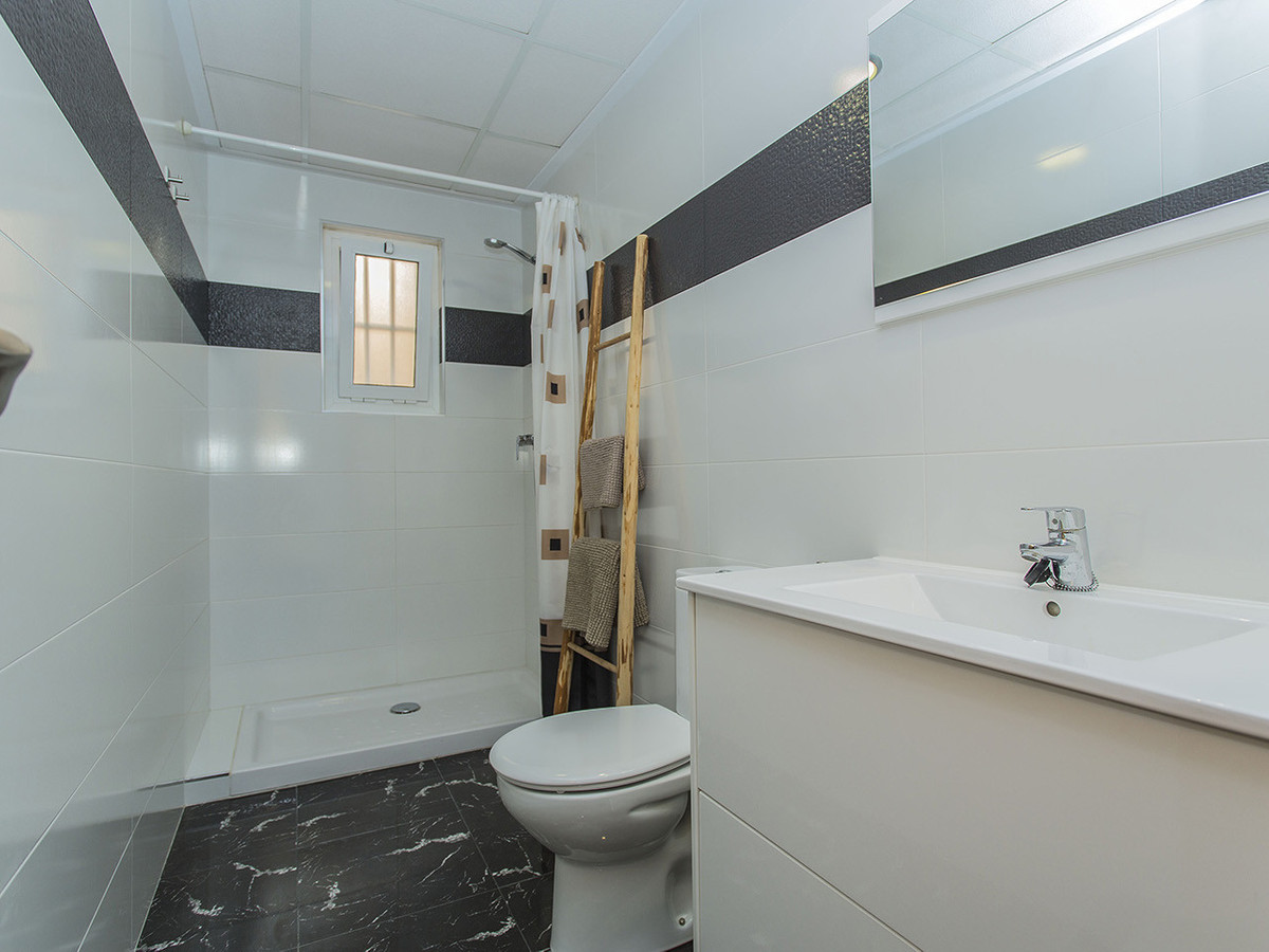 Se vende Apartamento Planta Baja de 2 dormitorios en Costa Blanca, Alicante, España