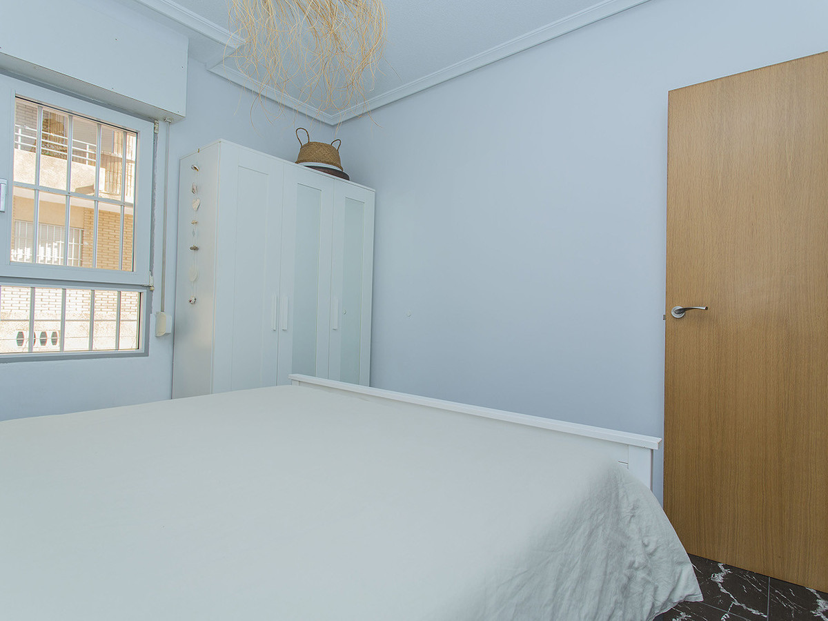 Se vende Apartamento Planta Baja de 2 dormitorios en Costa Blanca, Alicante, España