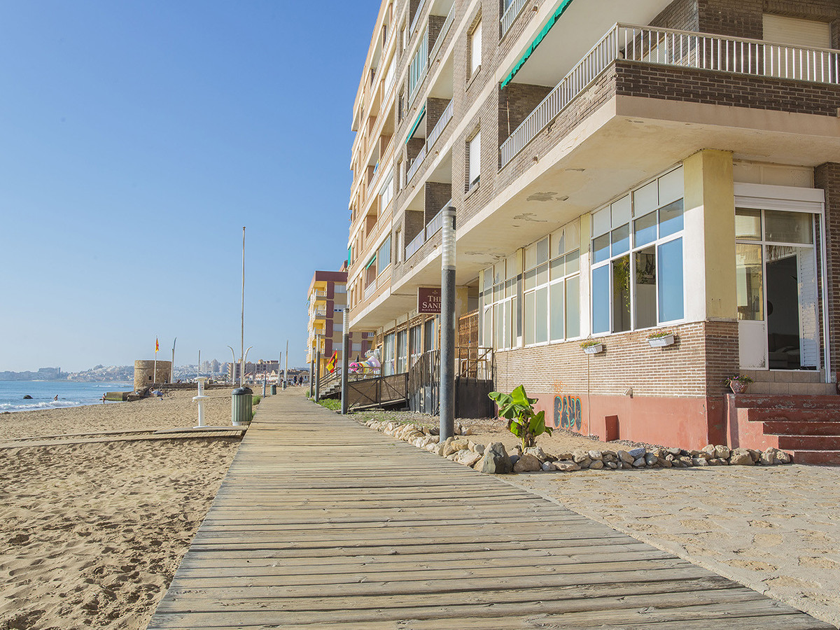 Se vende Apartamento Planta Baja de 2 dormitorios en Costa Blanca, Alicante, España