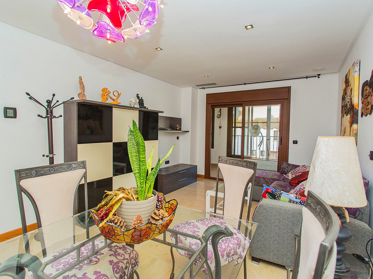 Se vende Apartamento Planta Media de 2 dormitorios en Costa Blanca, Alicante, España