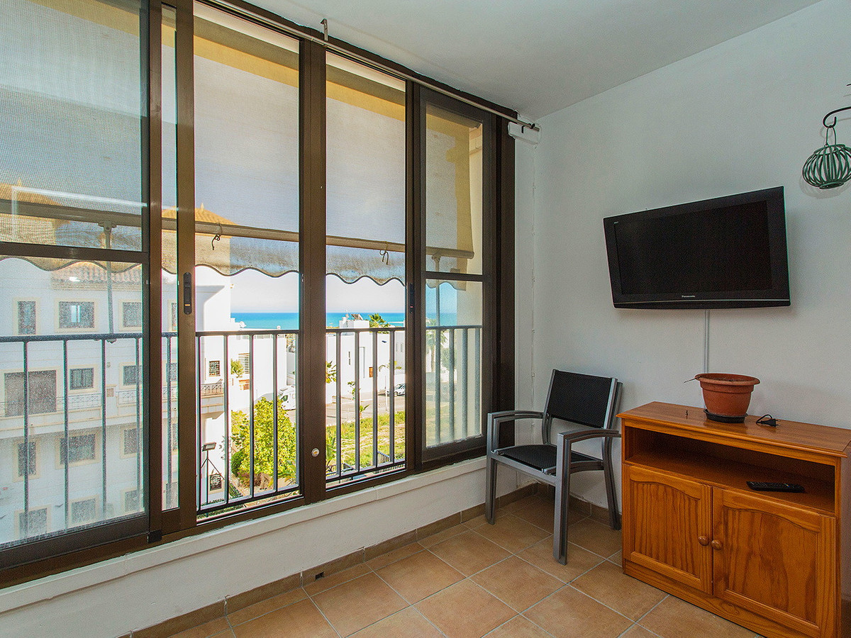 Se vende Apartamento Planta Media de 2 dormitorios en Costa Blanca, Alicante, España