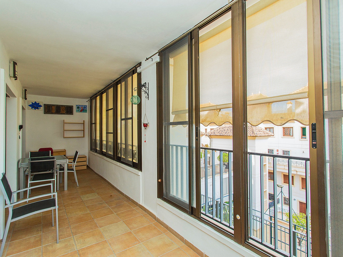 Se vende Apartamento Planta Media de 2 dormitorios en Costa Blanca, Alicante, España